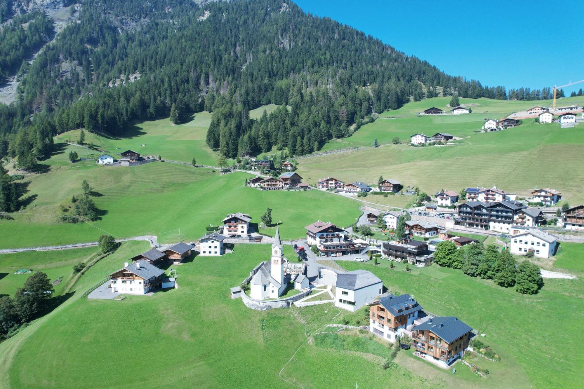 Garni Kostner Hotel Urtijëi Buitenkant foto