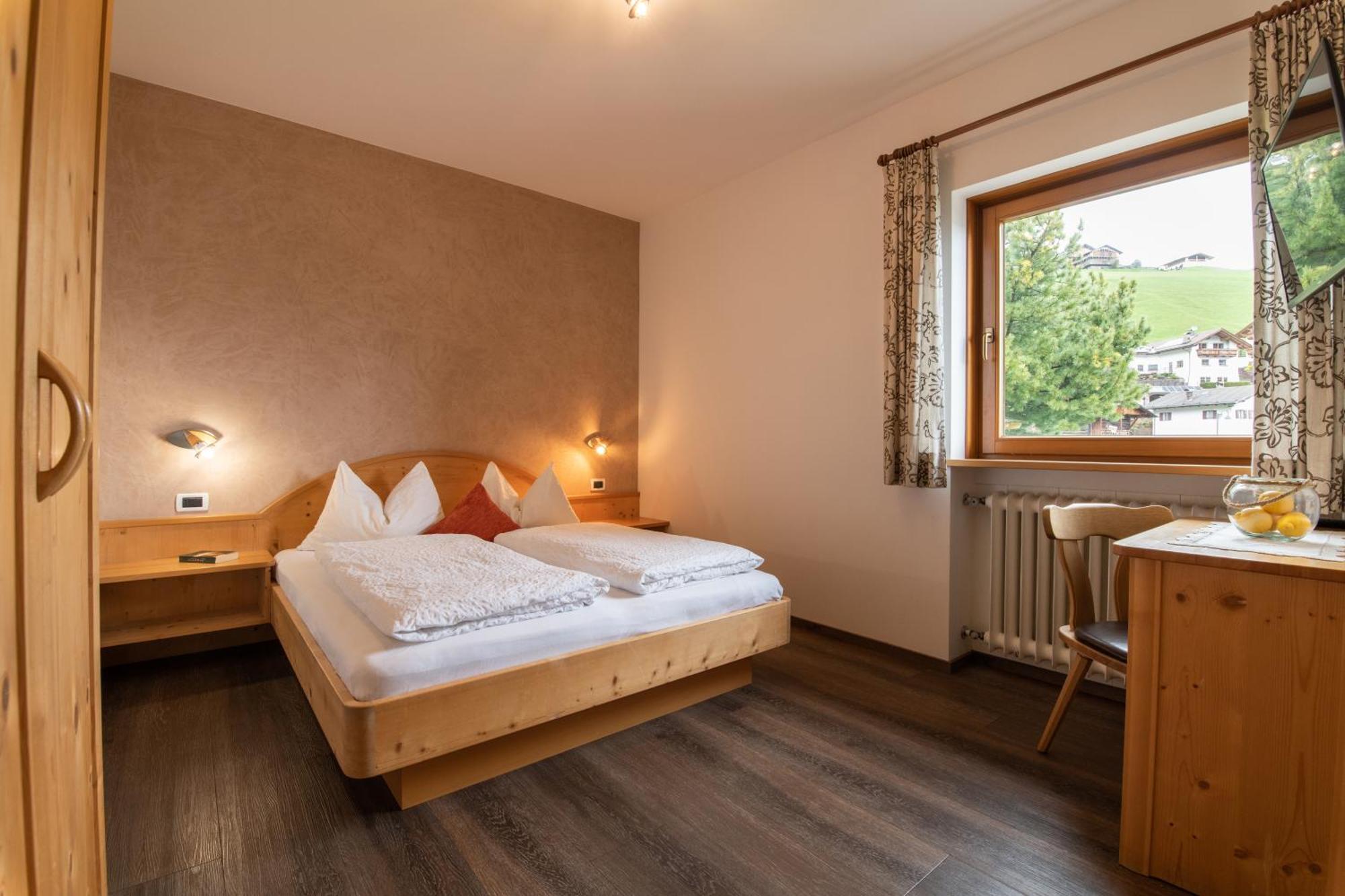 Garni Kostner Hotel Urtijëi Buitenkant foto