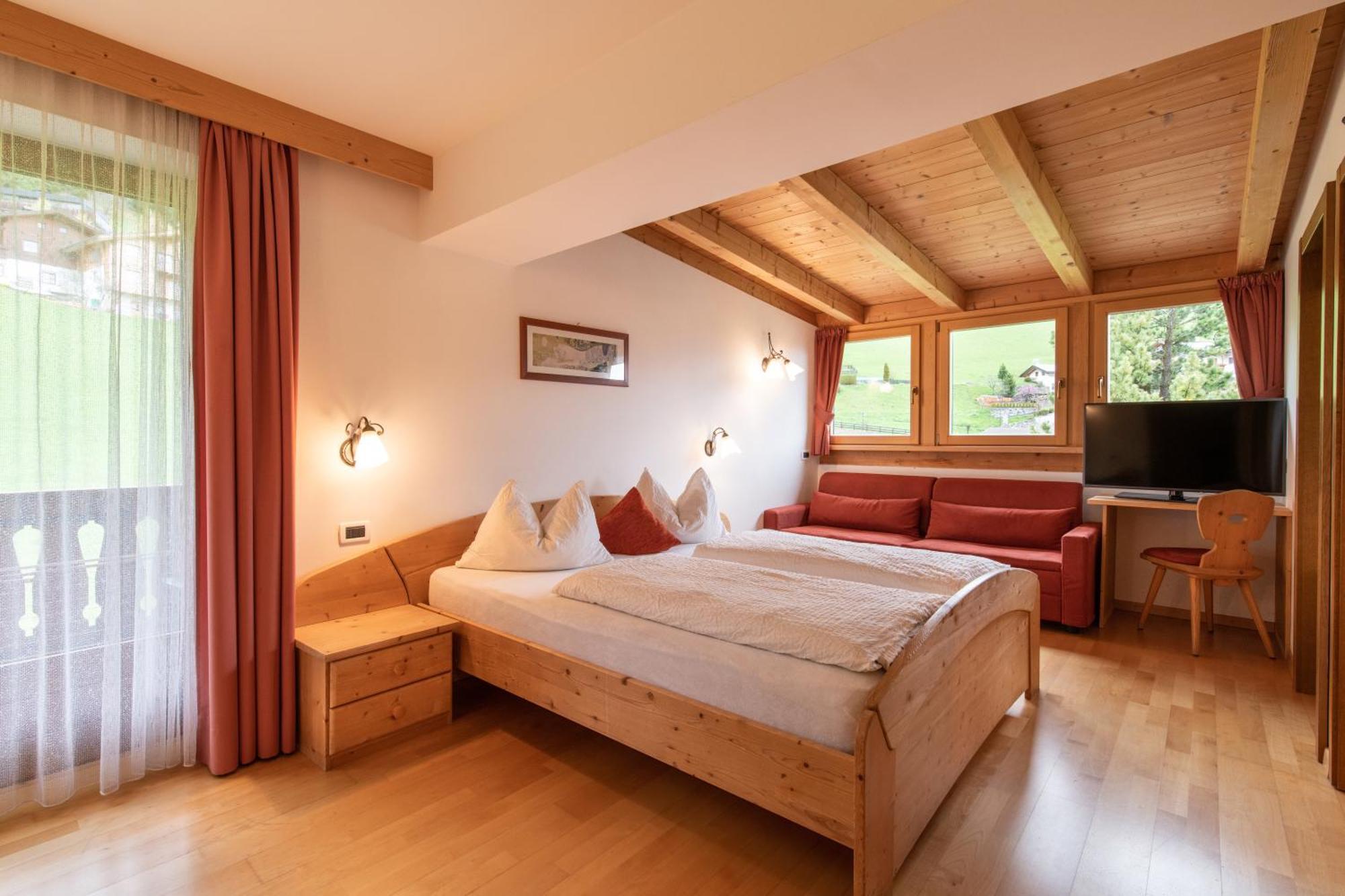 Garni Kostner Hotel Urtijëi Buitenkant foto